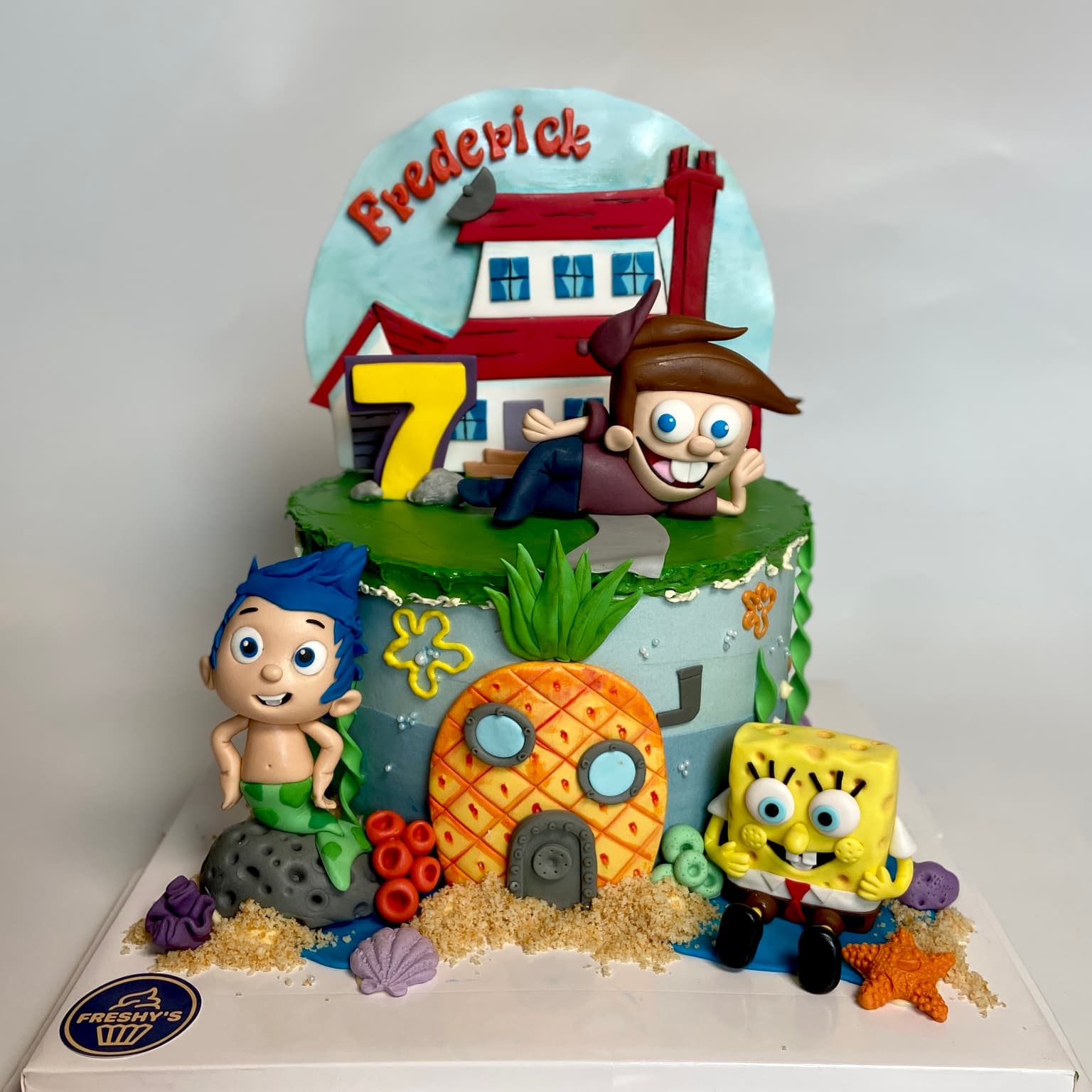 100% edible fondant sculpted Spongebob Squarepants and friensds under the sea
