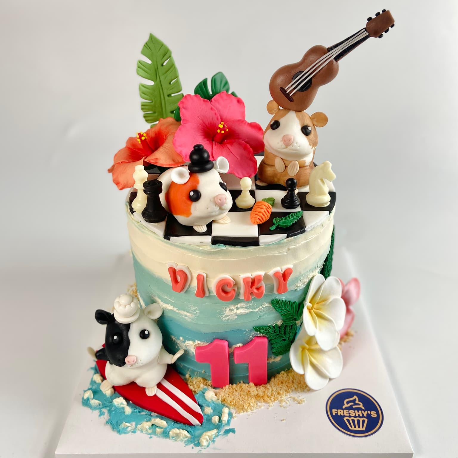 100% edible fondant sculpted hamsers playing chess and surfing
