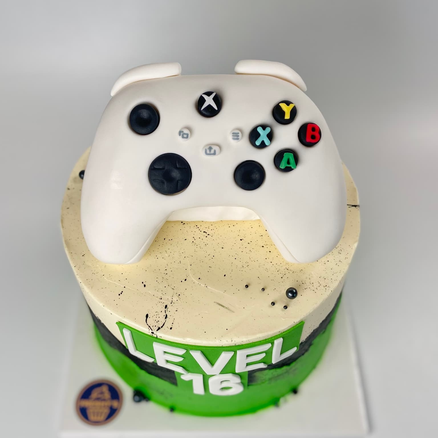 100% edible fondant sculpted XBox controller birthday cake