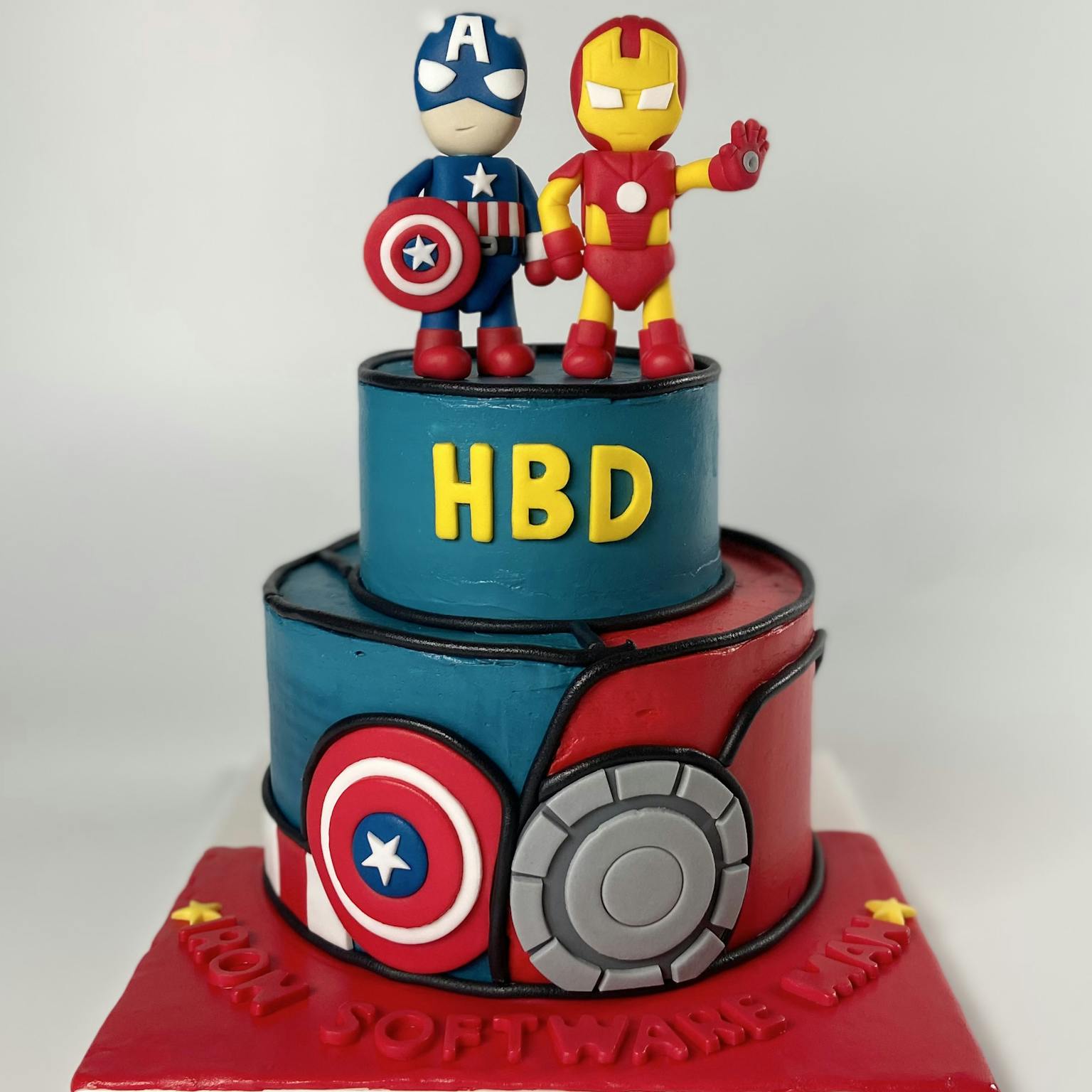 100% edible fondant sculpted Marvel Iron Man and Captain America cake