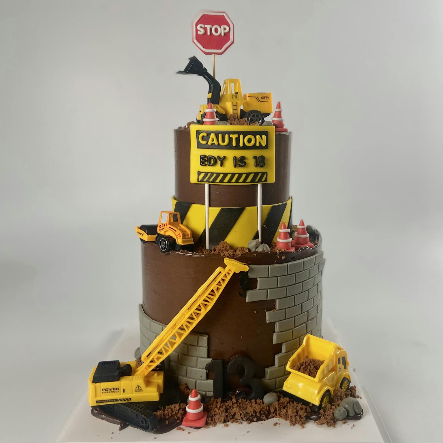 Contruction themeded 2-tier birthday cake